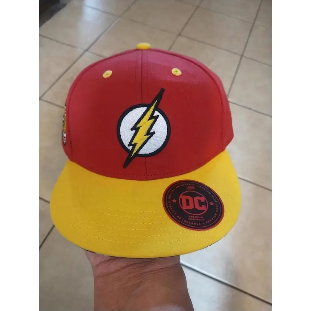 THE‎ FLASH X LIDS EXCLUSIVE YOUTH HAT SNAPBACK (DCU UNIVERSE)